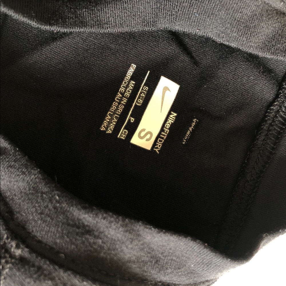 Nike athletic top - Picture 3 of 5